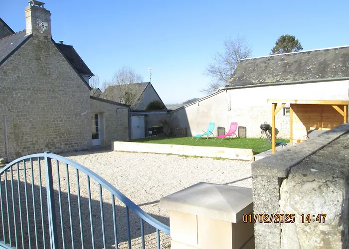 Holiday home Maison Des Trois Rivieres Trevieres